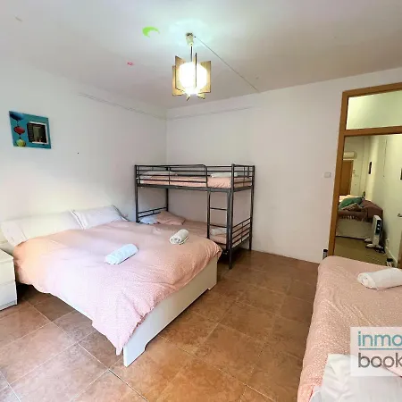 Els Recs Apartaments, En El Centro De Apartment